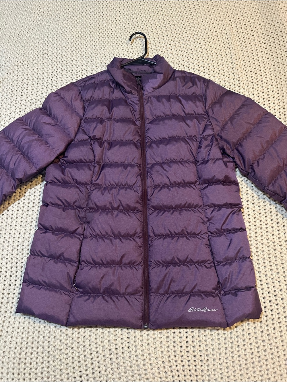 Eddie Bauer Lightweight Quilted Puffer Jacket in Eggplant, Size XLT